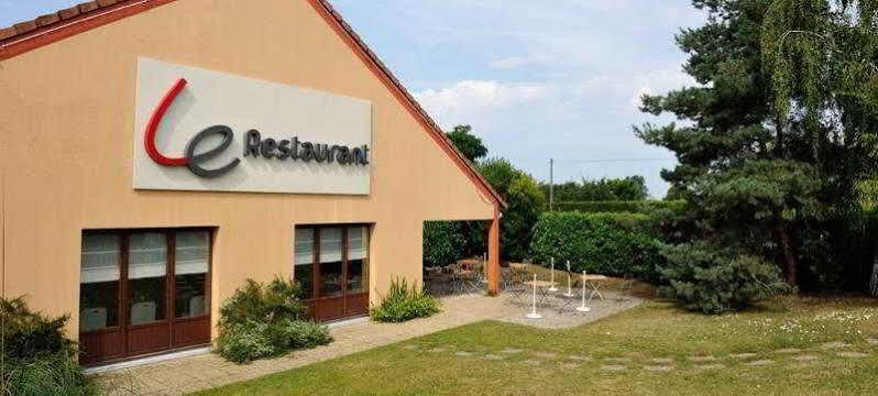 Campanile Moulins Аверм Экстерьер фото